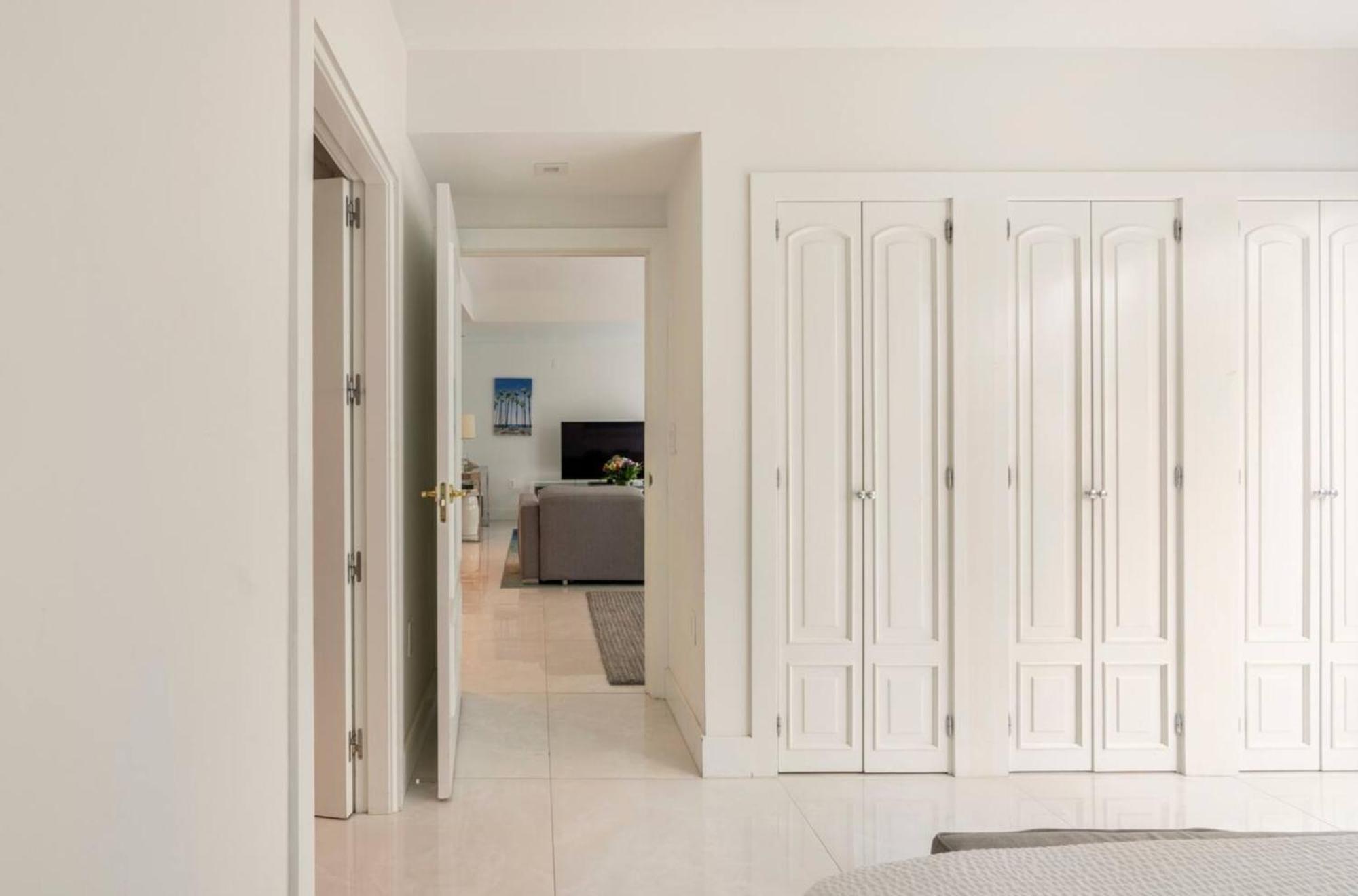 Beachfront Bentley Hotel One Bedroom Suite With Balcony And Beach Access Miami Beach Eksteriør billede