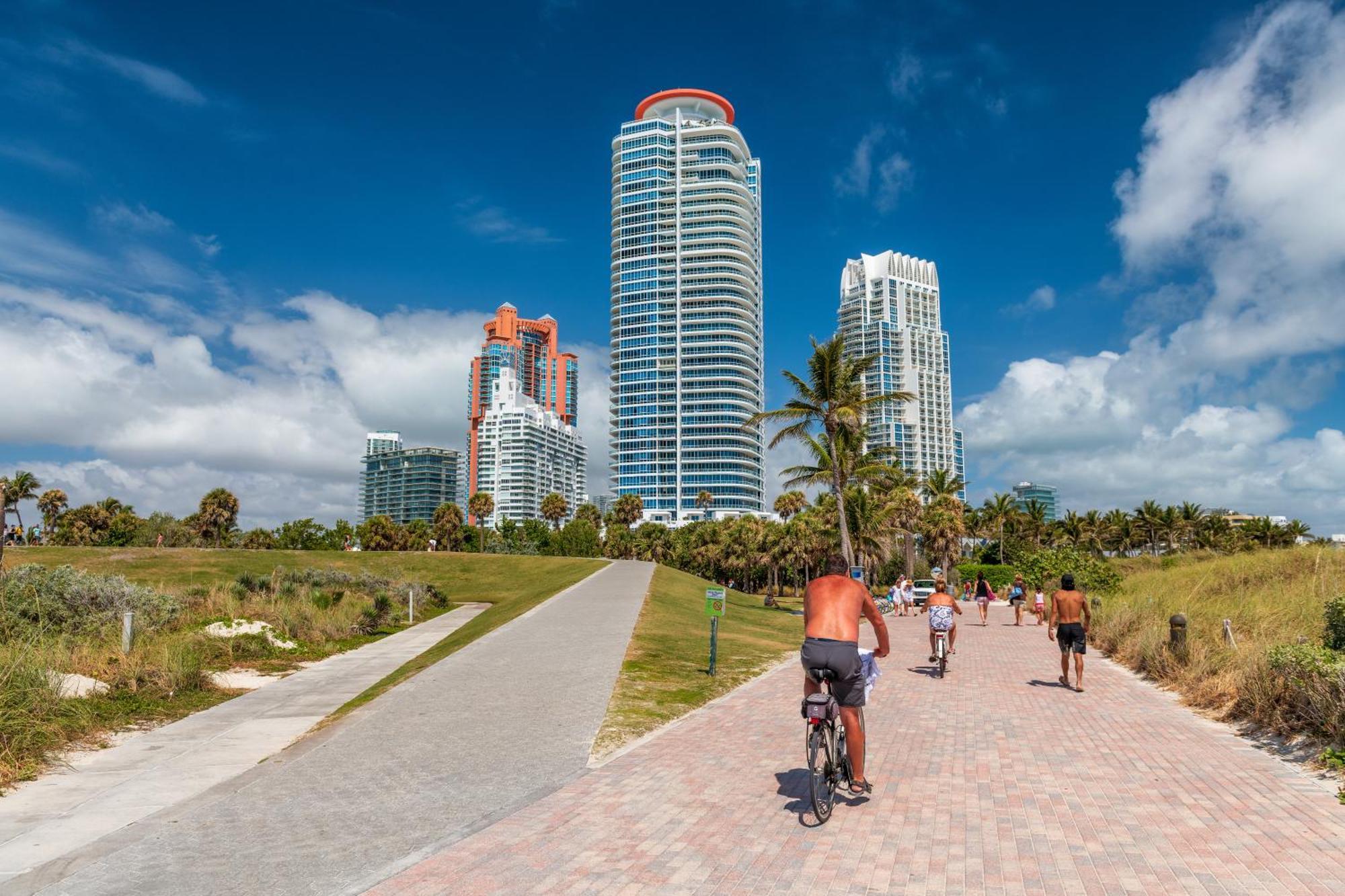 Beachfront Bentley Hotel One Bedroom Suite With Balcony And Beach Access Miami Beach Eksteriør billede