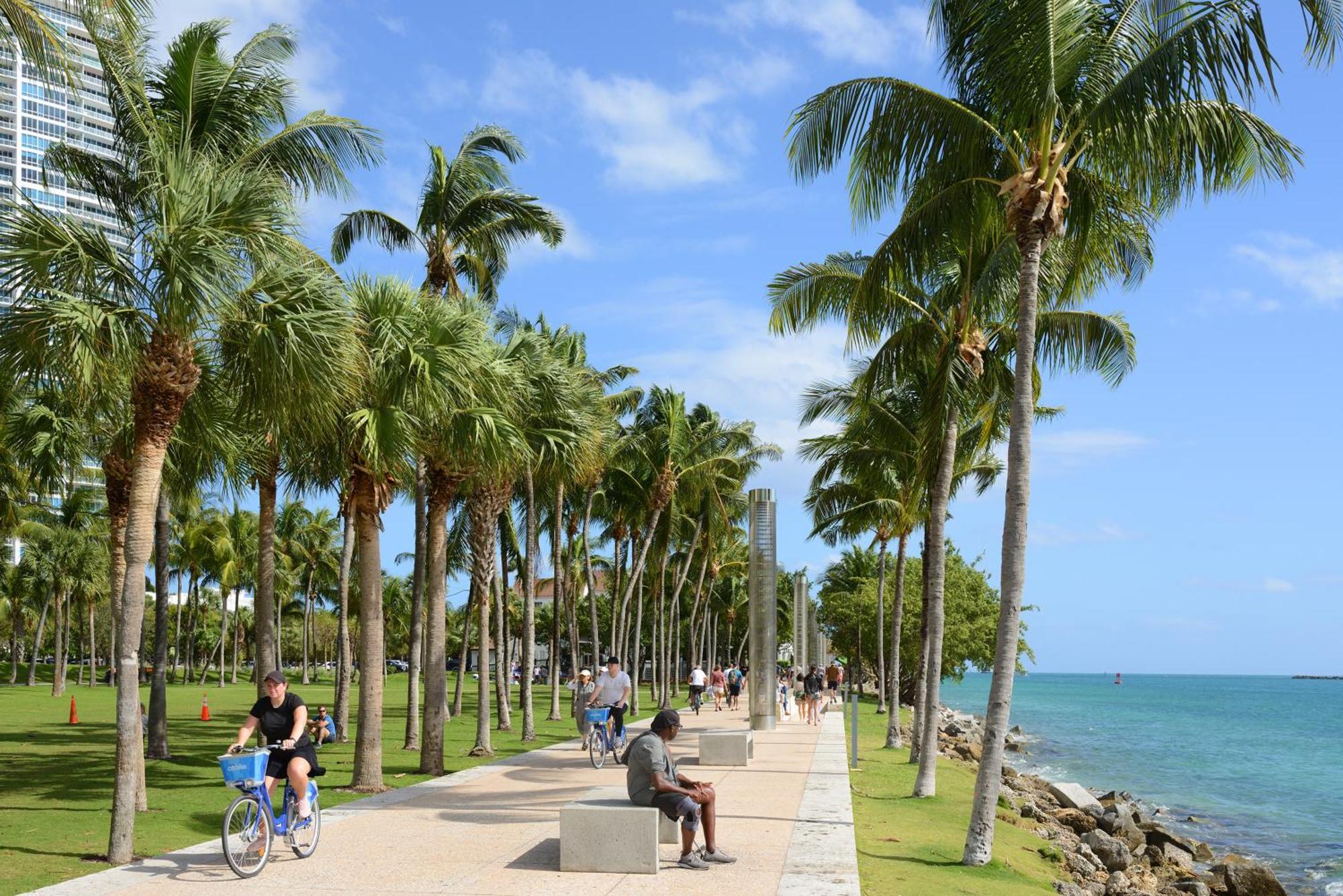 Beachfront Bentley Hotel One Bedroom Suite With Balcony And Beach Access Miami Beach Eksteriør billede