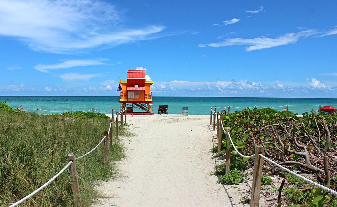 Beachfront Bentley Hotel One Bedroom Suite With Balcony And Beach Access Miami Beach Eksteriør billede